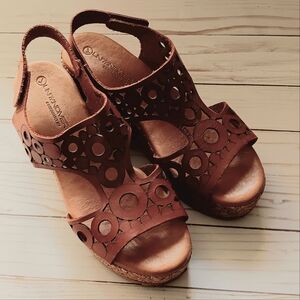 Unity In Diversity| Fanny Wedge Sandal EU 41/US 10 Brown Leather Circular Cutout